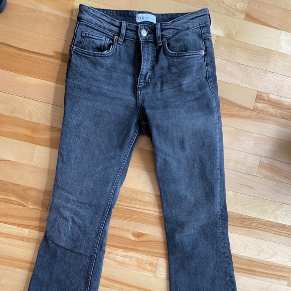 Zara jeans - Picture 3 of 3